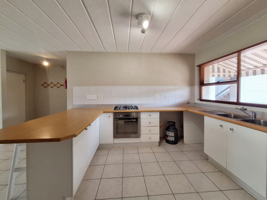 To Let 2 Bedroom Property for Rent in Key West North West